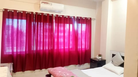 Bedroom, air conditioner