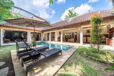 Property building, Pool view, Swimming pool