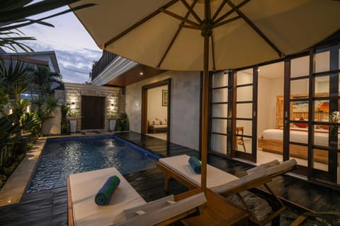 Pool view, Swimming pool