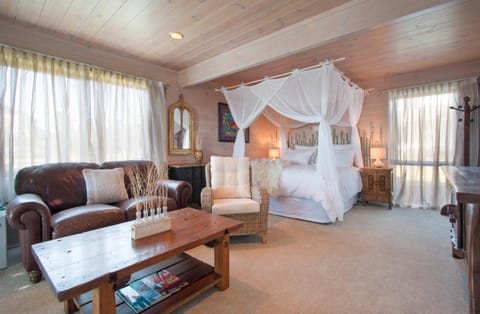 Day, Photo of the whole room