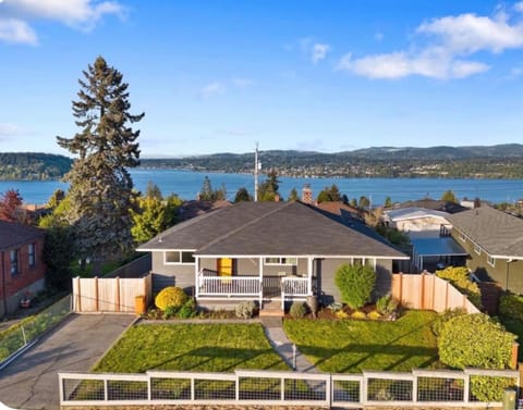 Property building, Natural landscape, Lake view, Mountain view