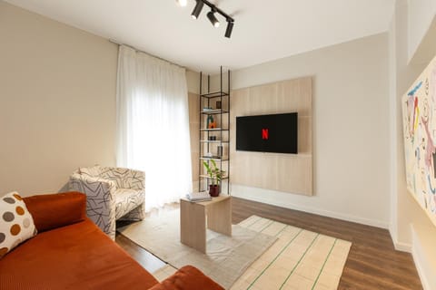 Communal lounge/ TV room, TV and multimedia, Living room, Seating area
