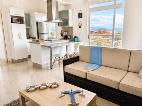 Kitchen or kitchenette, Living room