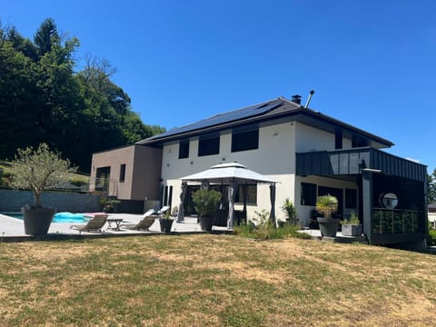 Property building, Patio, Garden, Garden view, Pool view, Swimming pool