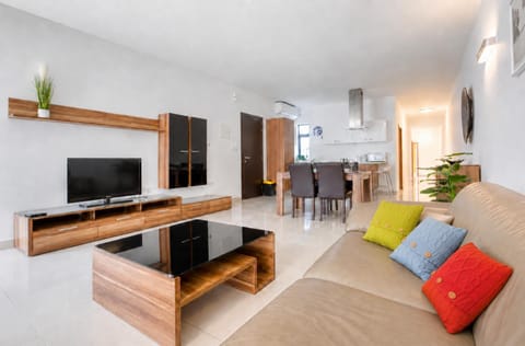 TV and multimedia, Kitchen or kitchenette, Living room, Seating area, Dining area, Evening entertainment