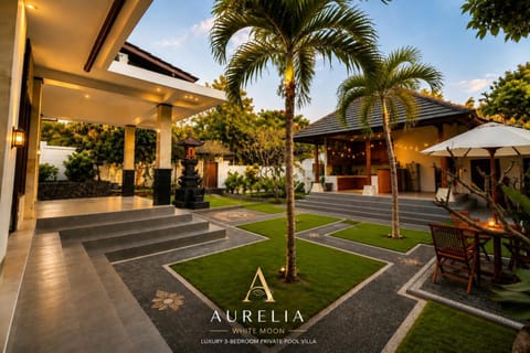 Property building, Day, Garden, Street view, kitchen