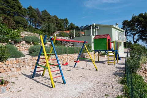 Children play ground, Kids's club