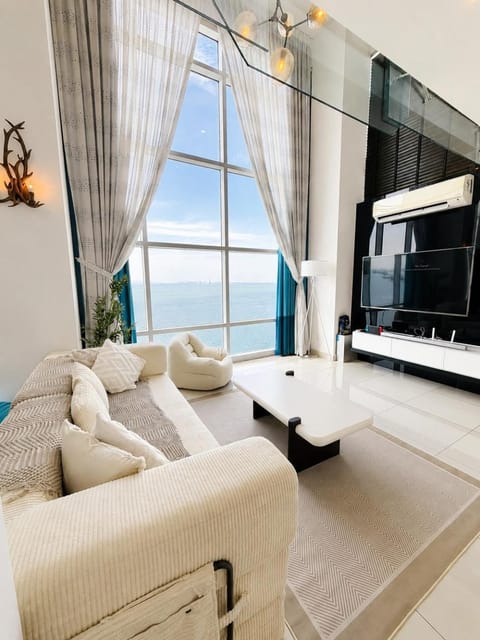 Living room, Sea view