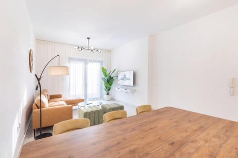 Living room, Photo of the whole room, Seating area, Dining area