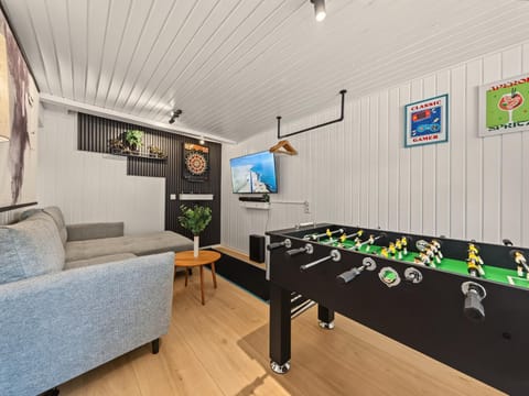 Game Room, TV and multimedia, Seating area