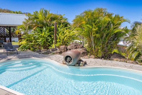 Garden view, Sea view, Swimming pool, sunbed