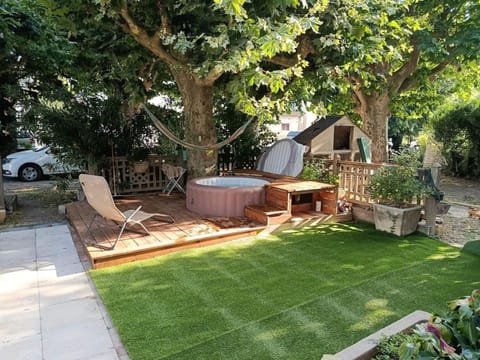 Garden, Spa and wellness centre/facilities