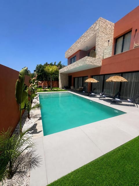 Pool view, Swimming pool, Swimming pool, sunbed