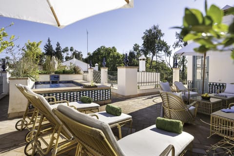 Balcony/Terrace, sunbed