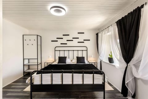 Bed, Bedroom