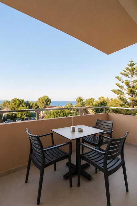 Patio, Day, Natural landscape, View (from property/room), Balcony/Terrace, Living room, Seating area, Dining area, Sea view