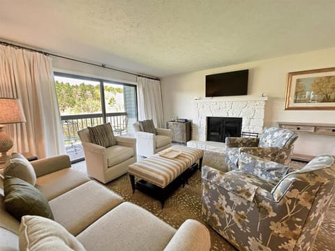 Living room, fireplace