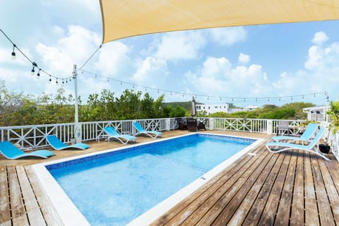 Day, Swimming pool, sunbed