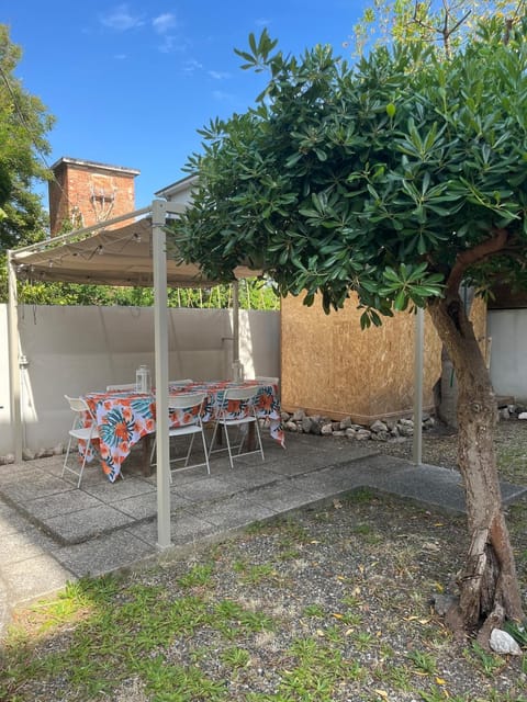 Garden, Dining area, Garden view