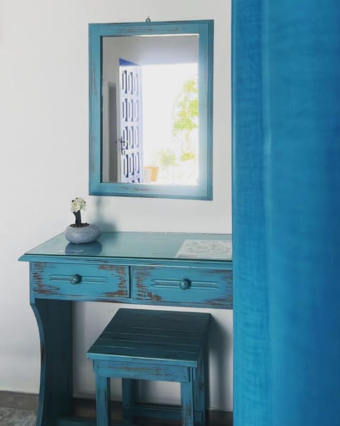 Anna Maria Rooms Santorini Hotel in Perissa