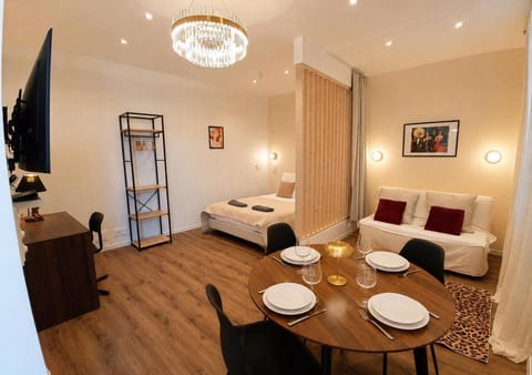 Photo of the whole room, Seating area, Dining area, Bedroom