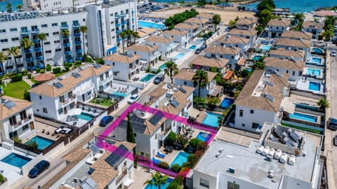 Sea view, Swimming pool, Parking