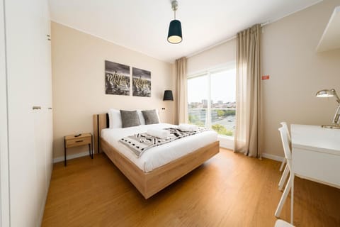 Bed, TV and multimedia, Bedroom, hair dryier, air conditioner