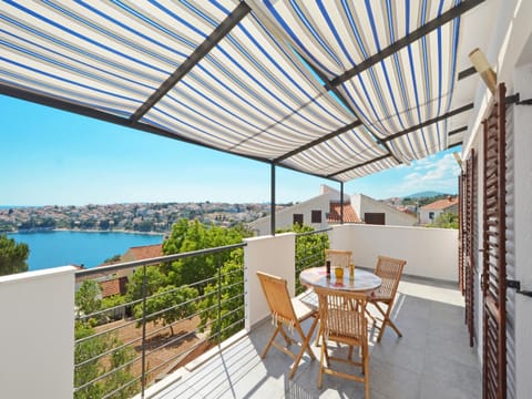 Property building, Balcony/Terrace, Garden view, Sea view