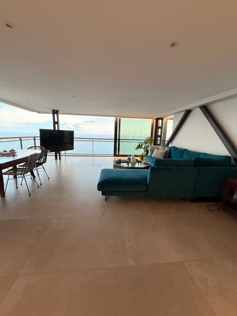 View (from property/room), Balcony/Terrace, Living room, Dining area