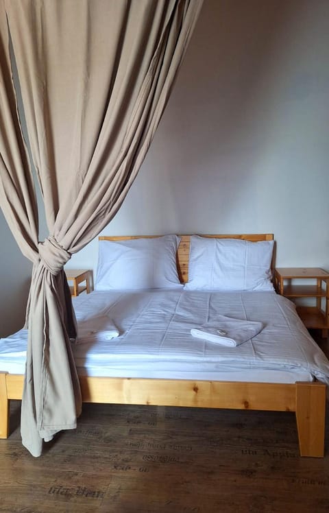 Photo of the whole room, Bedroom, Alcoholic drinks, soundproof