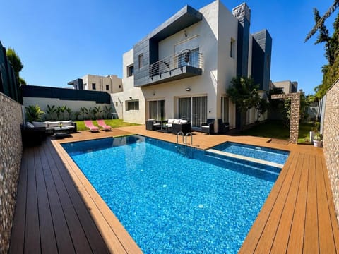 Garden, Swimming pool