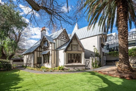 Property building, Garden view