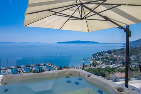 Nearby landmark, Day, Natural landscape, Hot Spring Bath, Hot Tub, View (from property/room), Balcony/Terrace, Balcony/Terrace, Spa and wellness centre/facilities, Mountain view, Open Air Bath