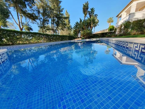 Swimming pool, Swimming pool