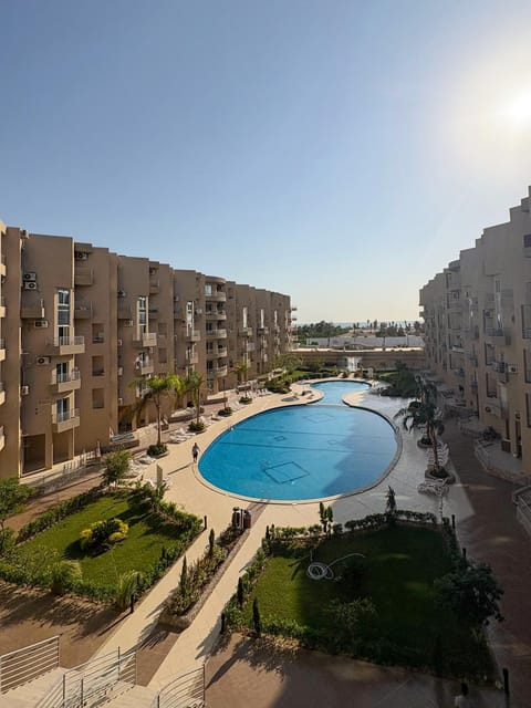 Pool view, Swimming pool