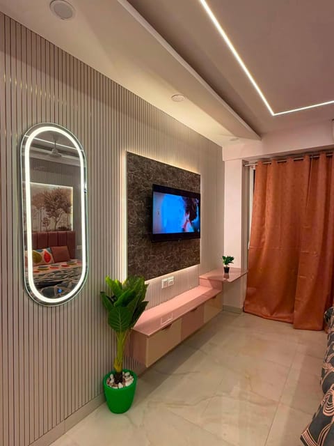 TV and multimedia, Photo of the whole room