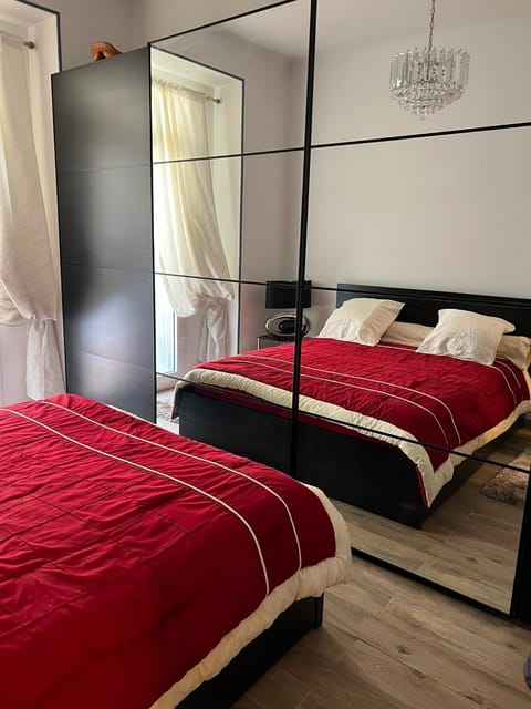 Bed, Photo of the whole room, Bedroom, wardrobe