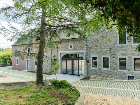 Property building, Garden view