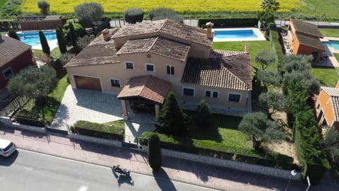 Property building, Bird's eye view