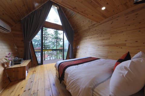 Bed, Photo of the whole room, Bedroom, Mountain view, air conditioner