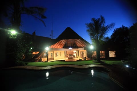 Night, Summer, Balcony/Terrace, On site, Swimming pool