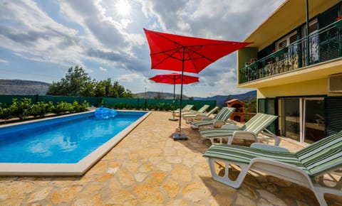 Patio, Natural landscape, BBQ facilities, Balcony/Terrace, Mountain view