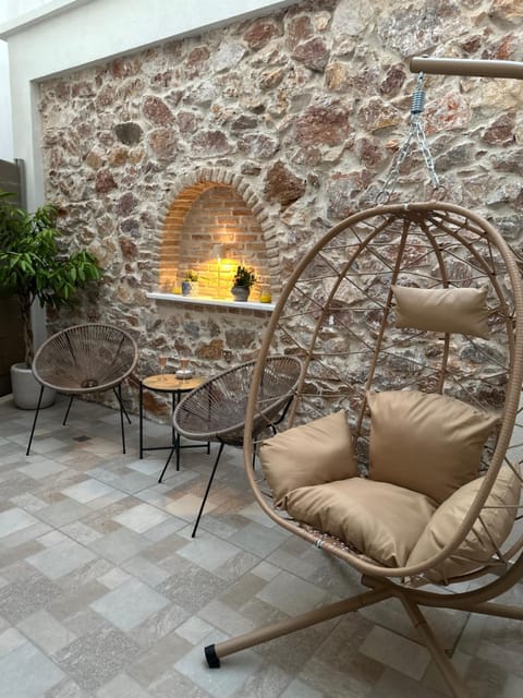 Patio, Seating area