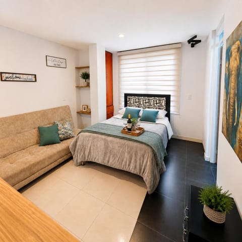 Bed, Photo of the whole room, Bedroom