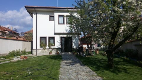 Property building, Facade/entrance, Spring, Day, Garden, On site, Garden view