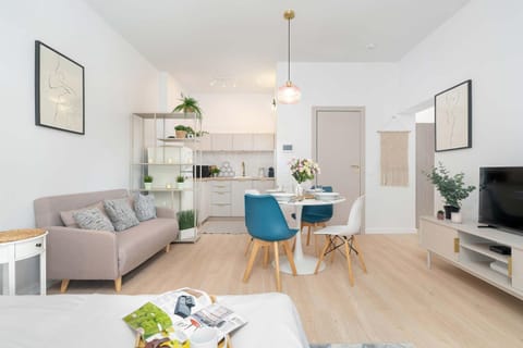 Kitchen or kitchenette, Living room, Seating area