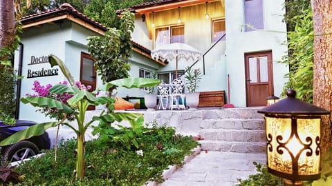 Garden, Garden view