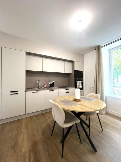 Kitchen or kitchenette, Dining area, microwave, oven, stove, kitchen