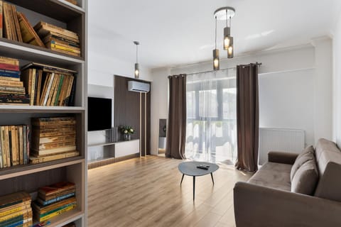 Library, Living room