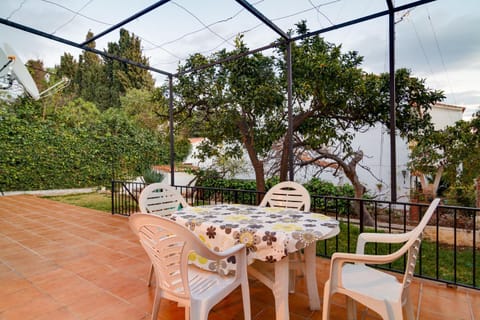 Garden, Dining area